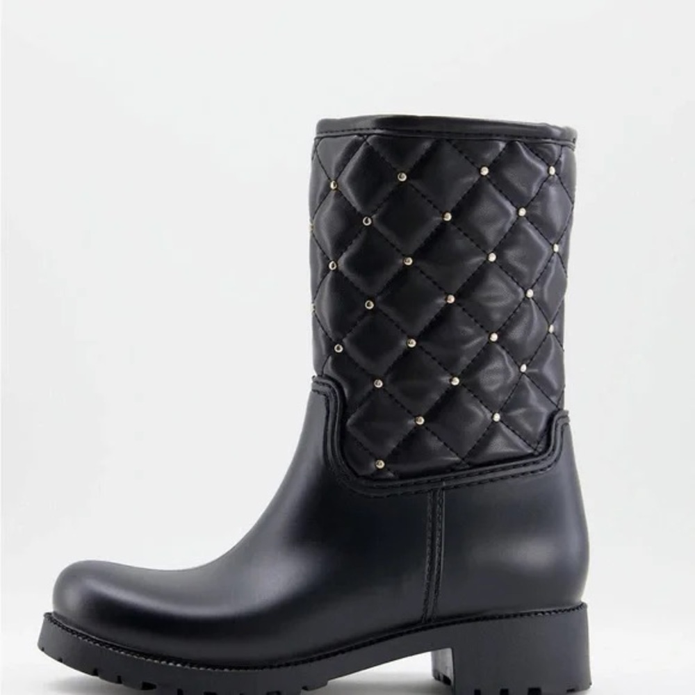 Asos | Design Gala Quilt Pattern Rain Boots Black Various Sizes Available.